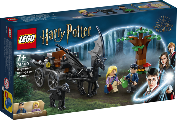 LEGO Harry Potter Hogwarts Carriage and Thestrals 1