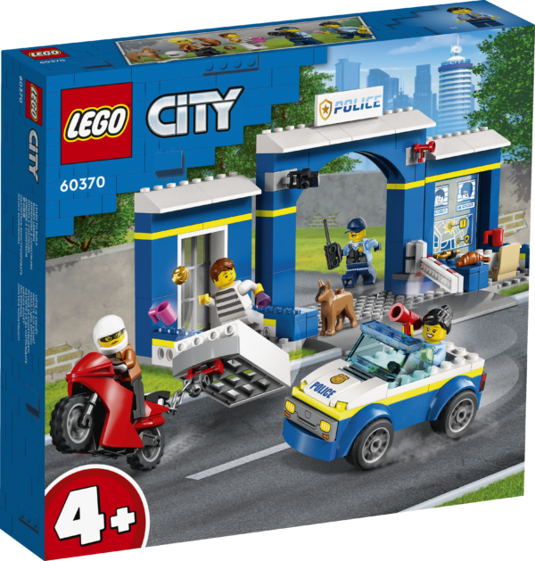 LEGO City Police Station Chase 1