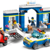 LEGO City Police Station Chase 9