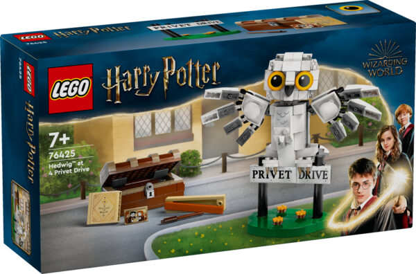 LEGO Harry Potter Hedwig at 4 Privet Drive 1